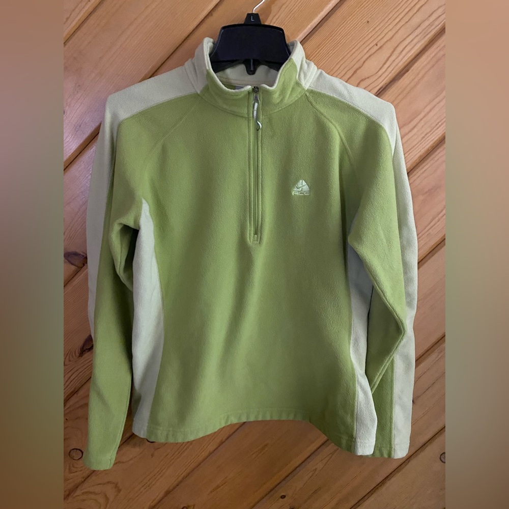 Nike two toned green, long sleeve sweater, youth girls 18 (o7)